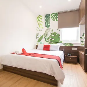 Reddoorz Plus @ Tran Quang Khai Street *** Ho Chi Minh City